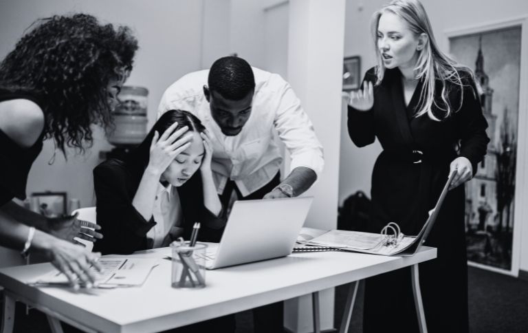 How Business Dispute Lawyers Can Assist in Shareholder Disagreements